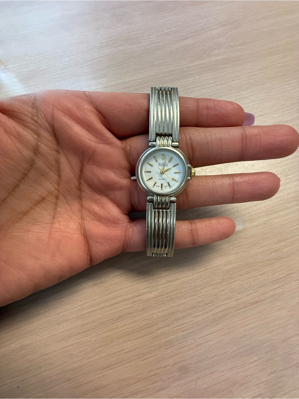 Vintage Bijoux Terner women's quartz dress watch.